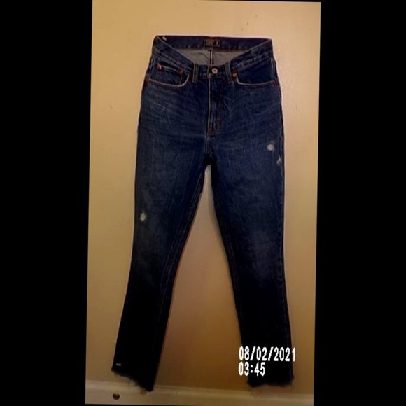 Blue Jeans Size 24 Abercrombie & Fitch - Picture 1 of 3